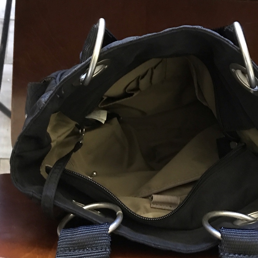 Baggallini Black Quilted Tote Bag - Picture 7 of 7